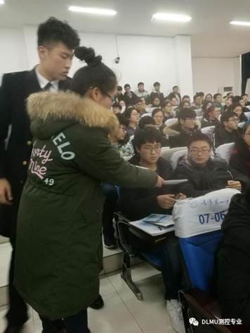 https://mmbiz.qpic.cn/mmbiz_png/p0LKHzR5jQZCC7cfLpgeDfU3YlY5Gv3V0jiaLPfd40xyYicicgcibWiciaggWLnJIxY4iaibbU2VE37u1S7UksF1LiceC8w/640?wx_fmt=png&wxfrom=5&wx_lazy=1&wx_co=1